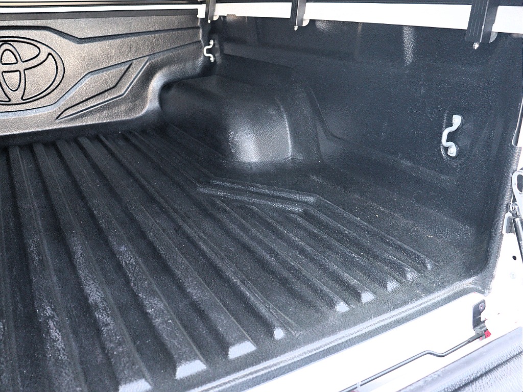 純正ベットライナー完備！