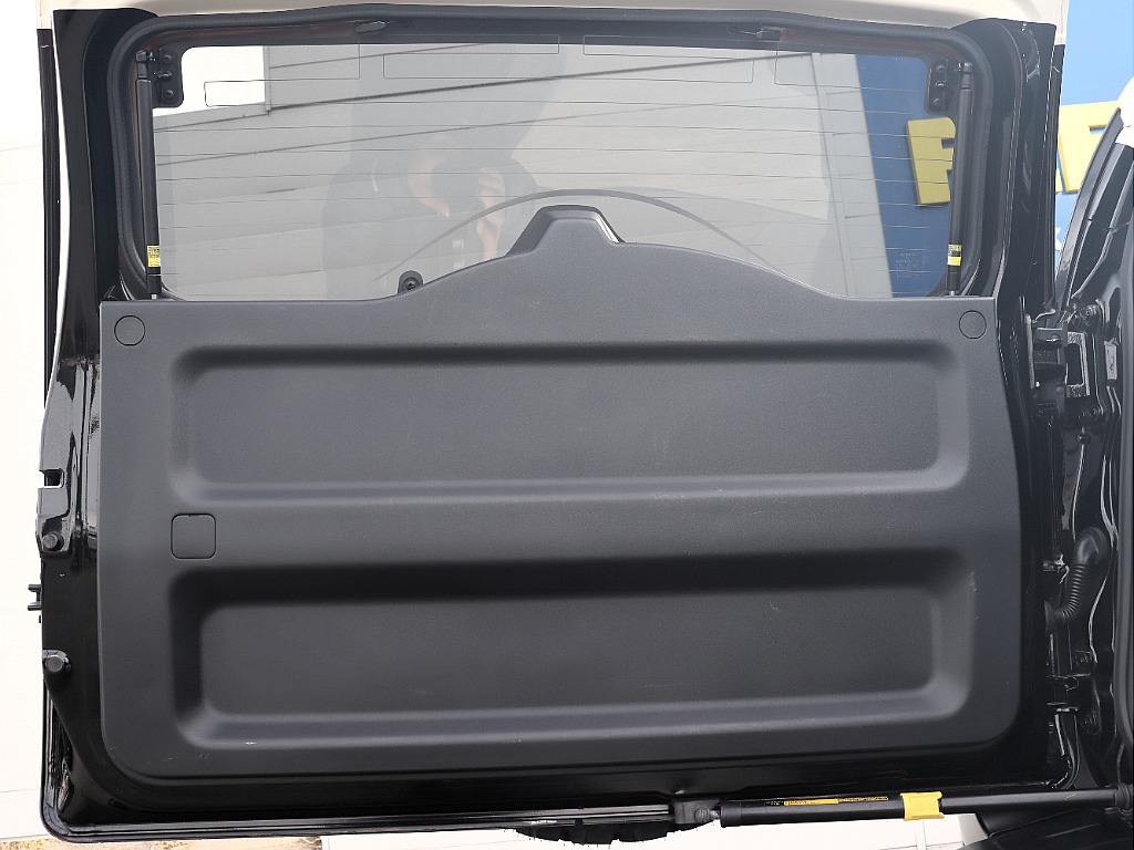 リアドア内張コンディションも良好ですよ！