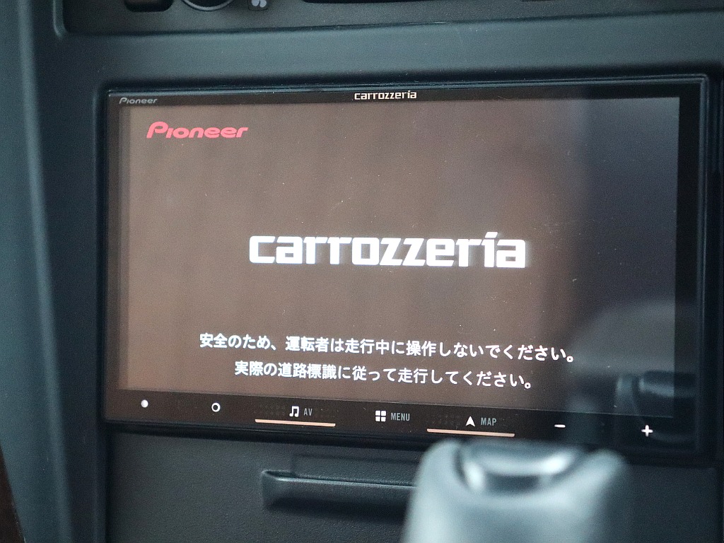 新品カロッツェリア製ナビTV装備！