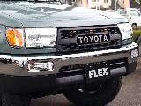 スクエアなデザインは男女問わず、人気のスタイル！