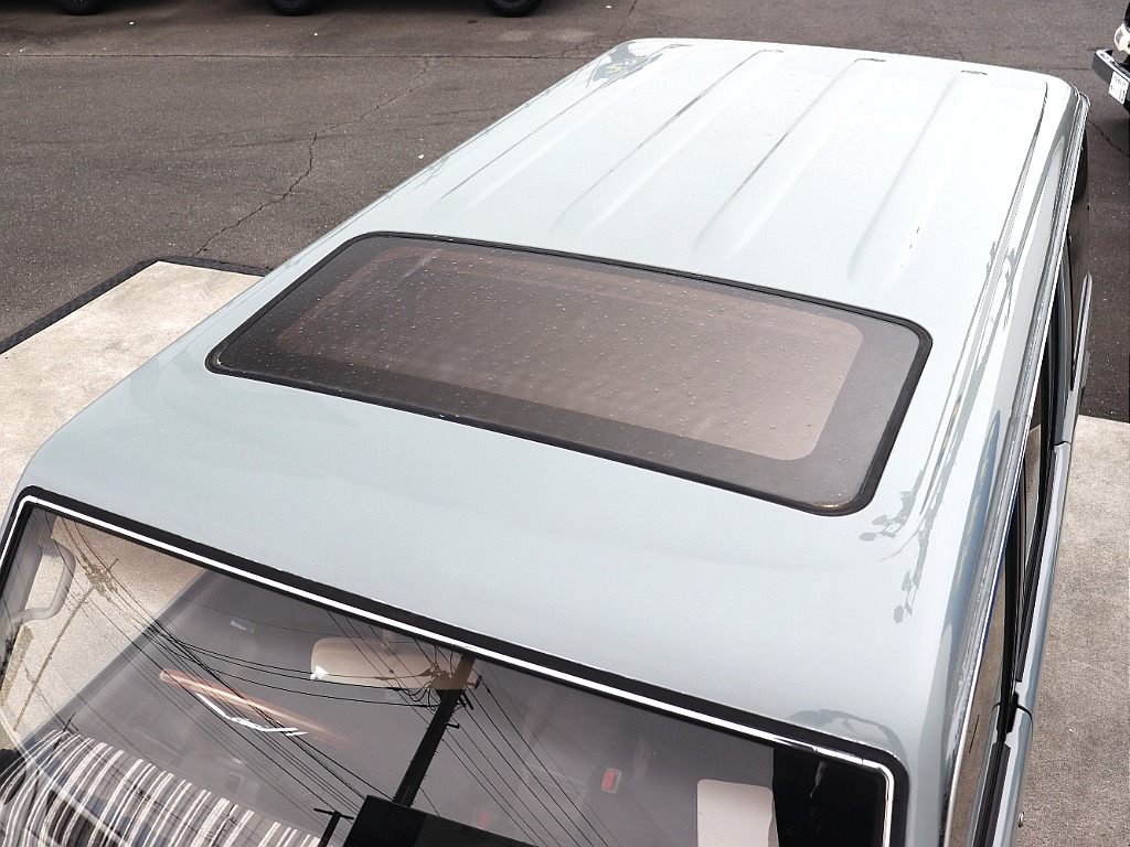 EXグレードですので、サンルーフは標準装備となります！