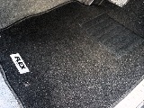 新品フロアマットをセットいたしました！
