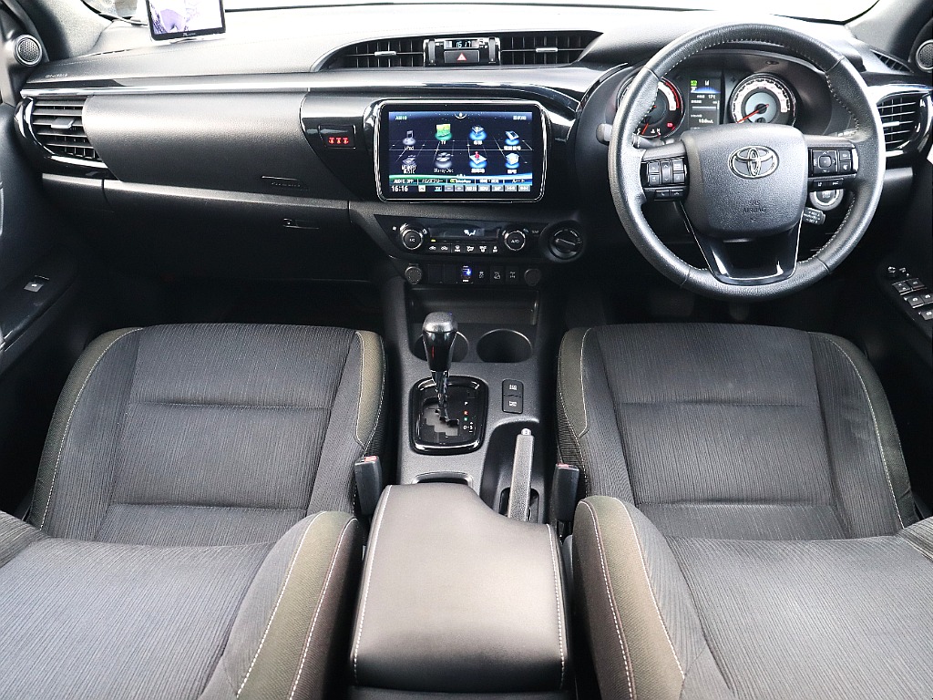 トヨタ ハイラックス(3枚目)