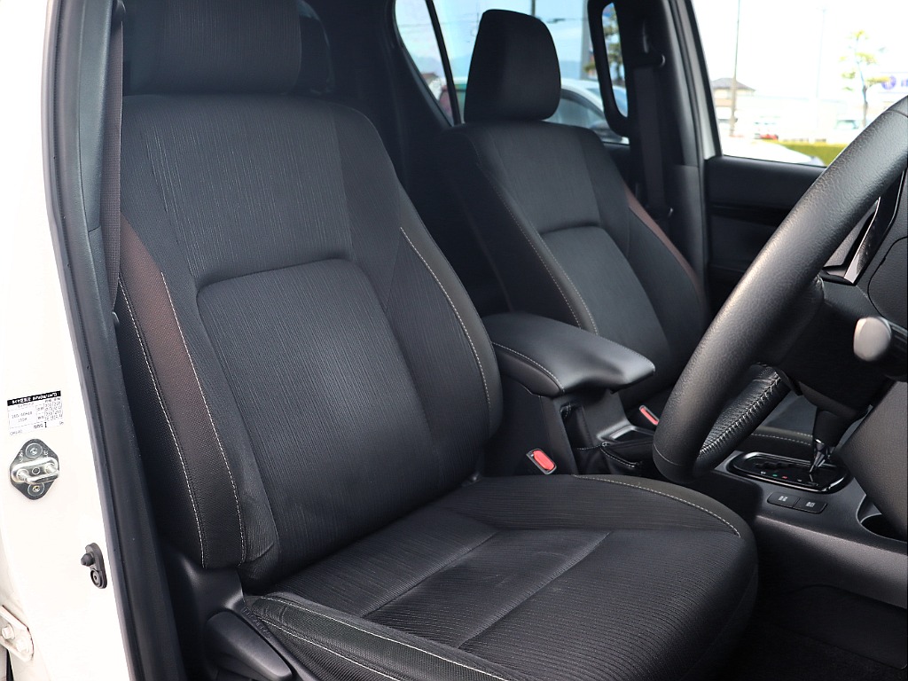 トヨタ ハイラックス(5枚目)