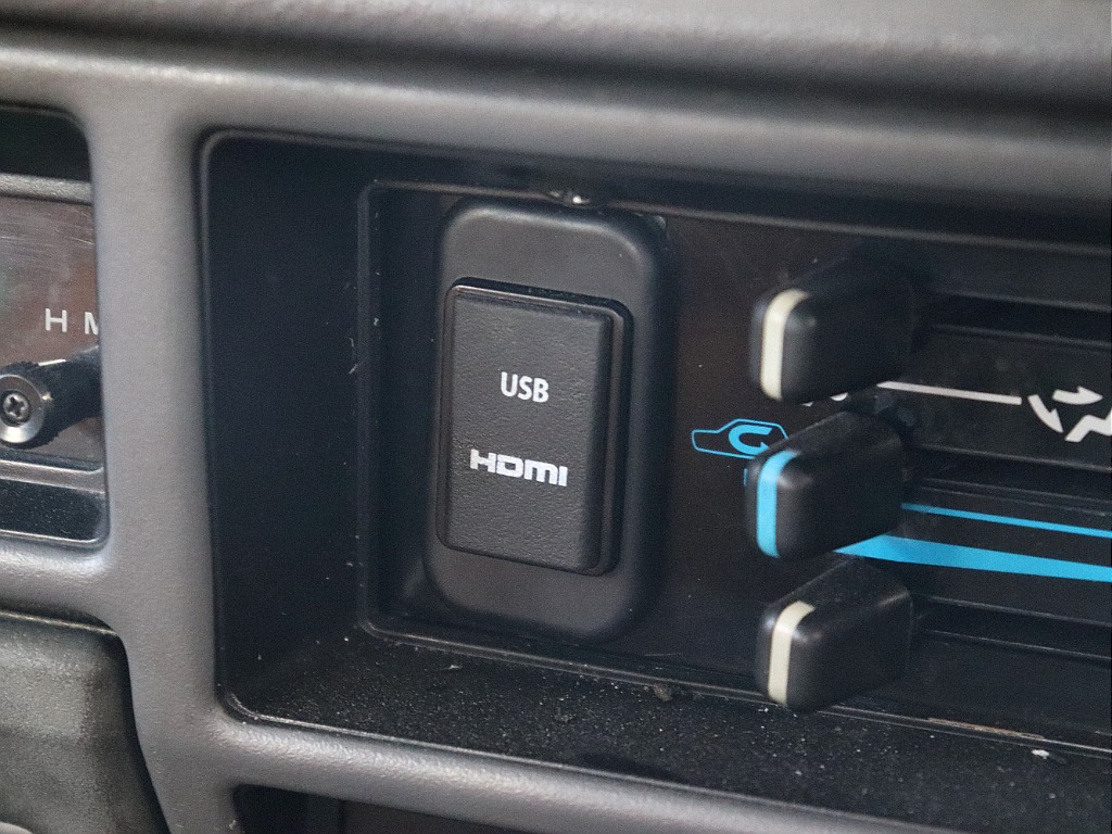 新品HDMIポート取付でミラーリングにも対応しております！