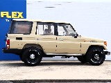 車高はノーマル車高ですので、男女問わず取り回しもしやすいですよ！