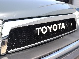 新品メッシュグリルにTOYOTAロゴ付きになります！