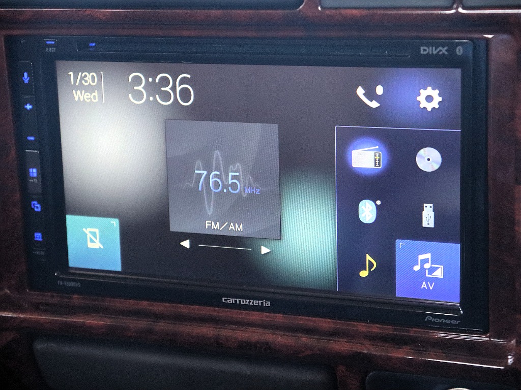 DVD視聴やBluetooth接続も可能ですよ！