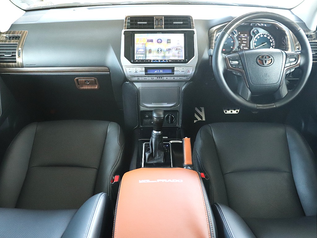 トヨタ&nbsp;ランドクルーザープラド&nbsp;プラド2.8DT TX LPkgマットブラック4WD&nbsp;&nbsp;群馬県の詳細画像&nbsp;その3