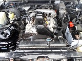 エンジンルームは御覧の通りです☆