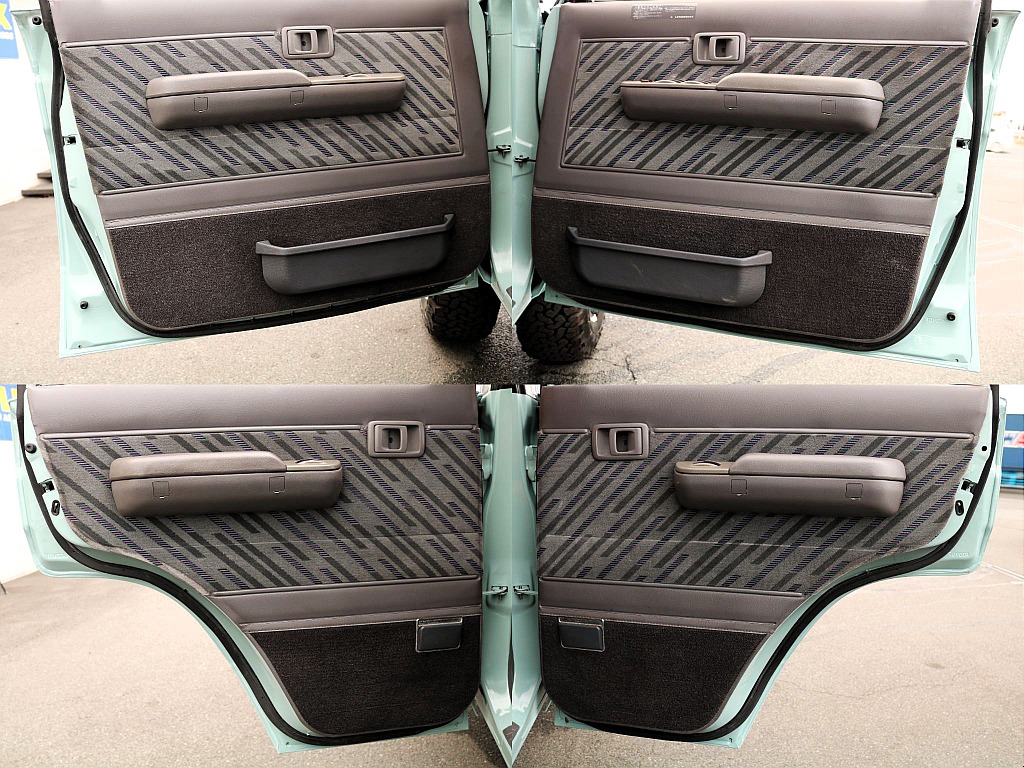 ドア内張は御覧の通りです☆