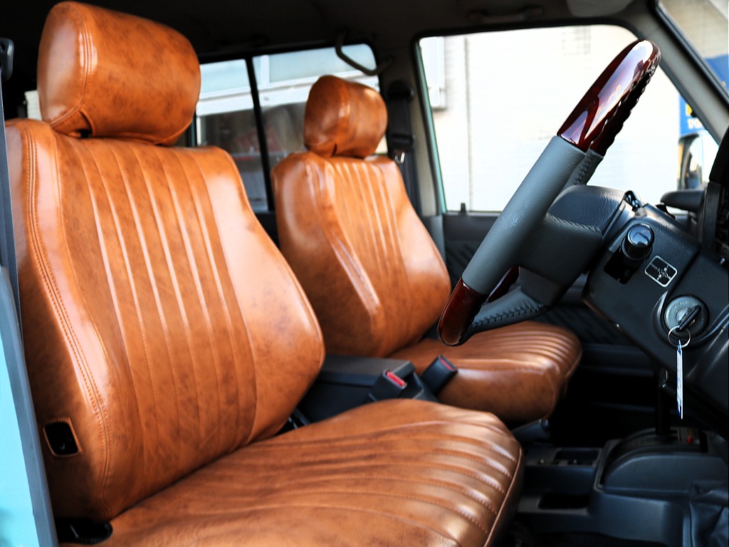 シートポジションも高く視界良好です☆