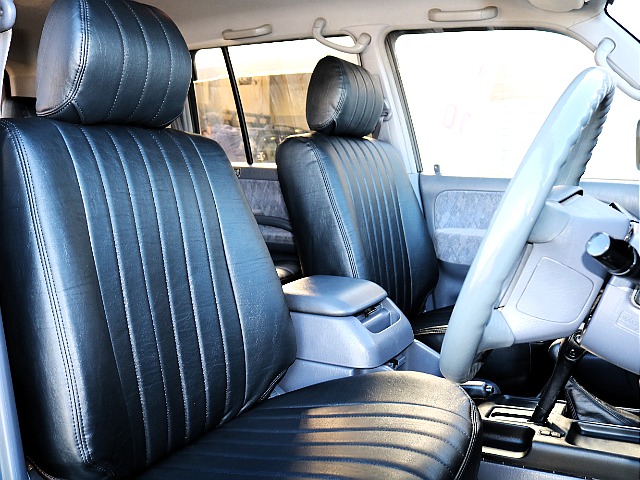 シートポジションも高く視界良好です☆