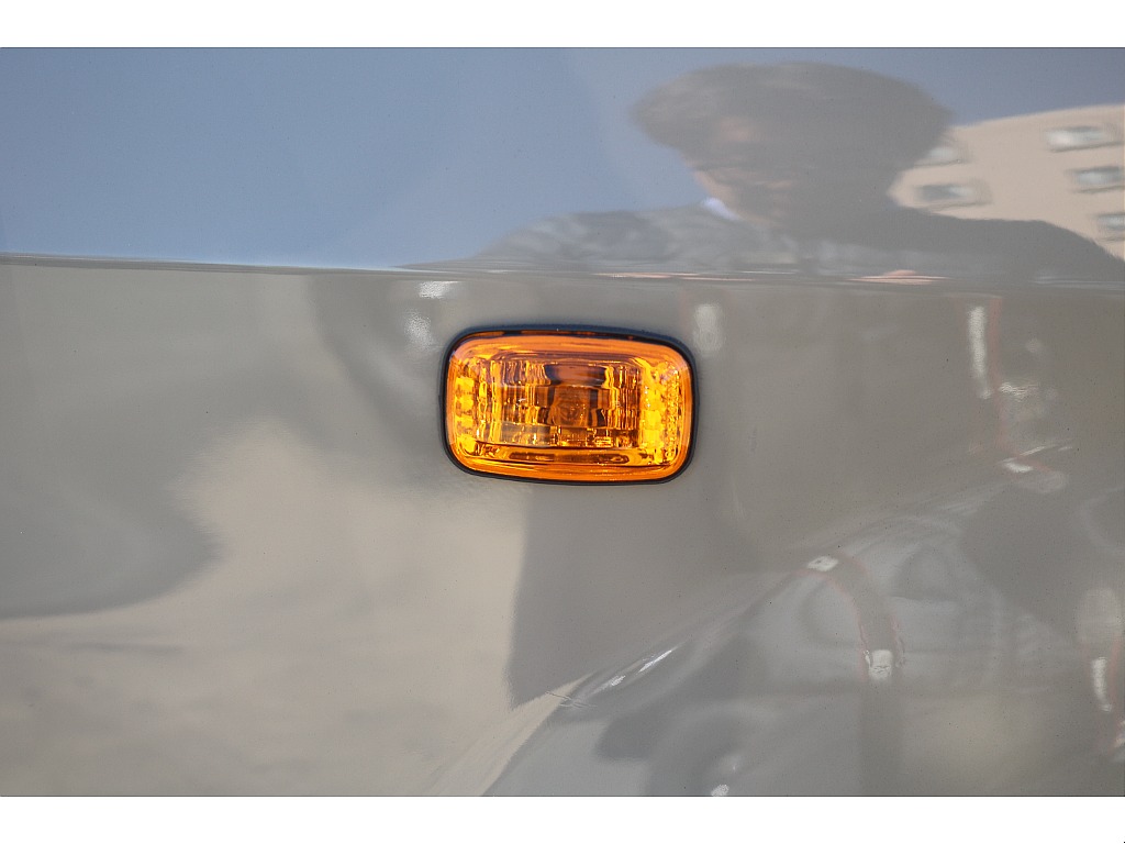 オレンジサイドマーカー