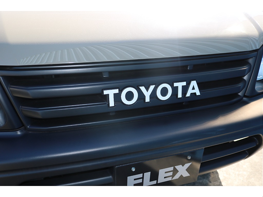 【新品】TOYOTAグリル