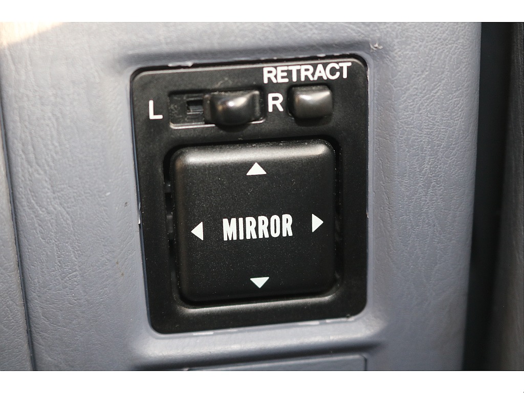 ミラー調整スイッチ