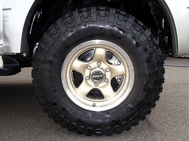 COMFORSER × BRADLEY VX ☆