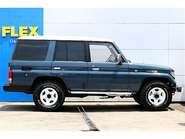 純正車高かつサイドステップ付きで乗り降り楽チンです☆