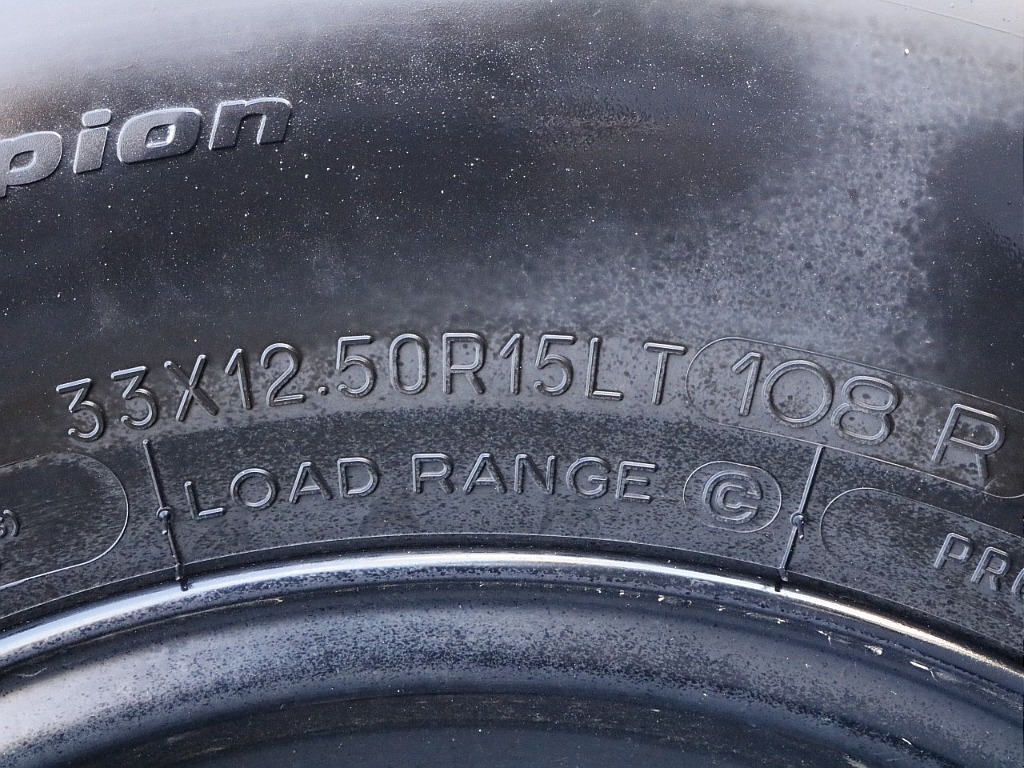 タイヤサイズは33/12.50R/50LTとなります！