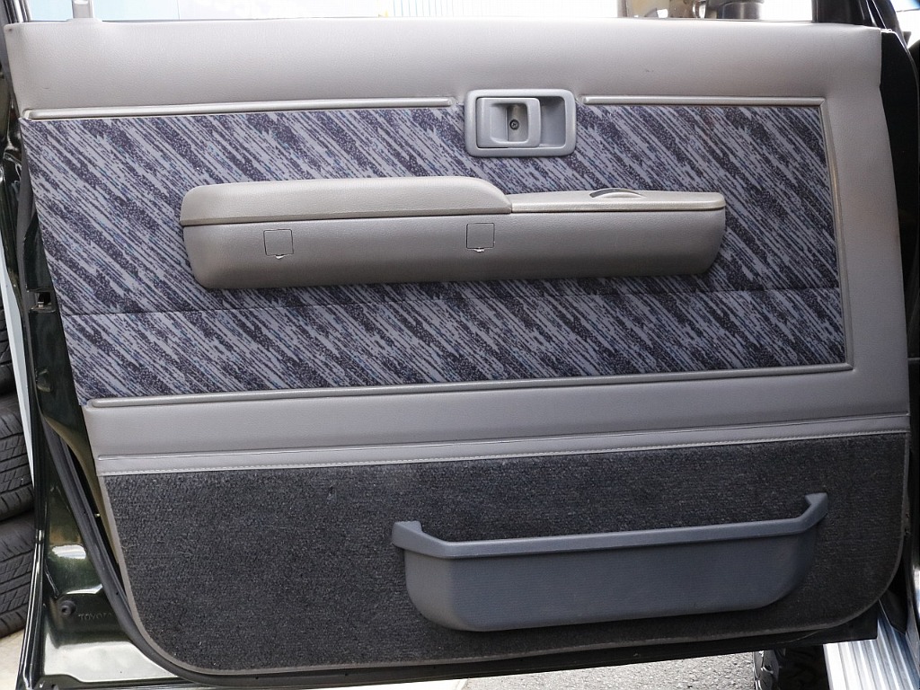 助手席の内張りです！