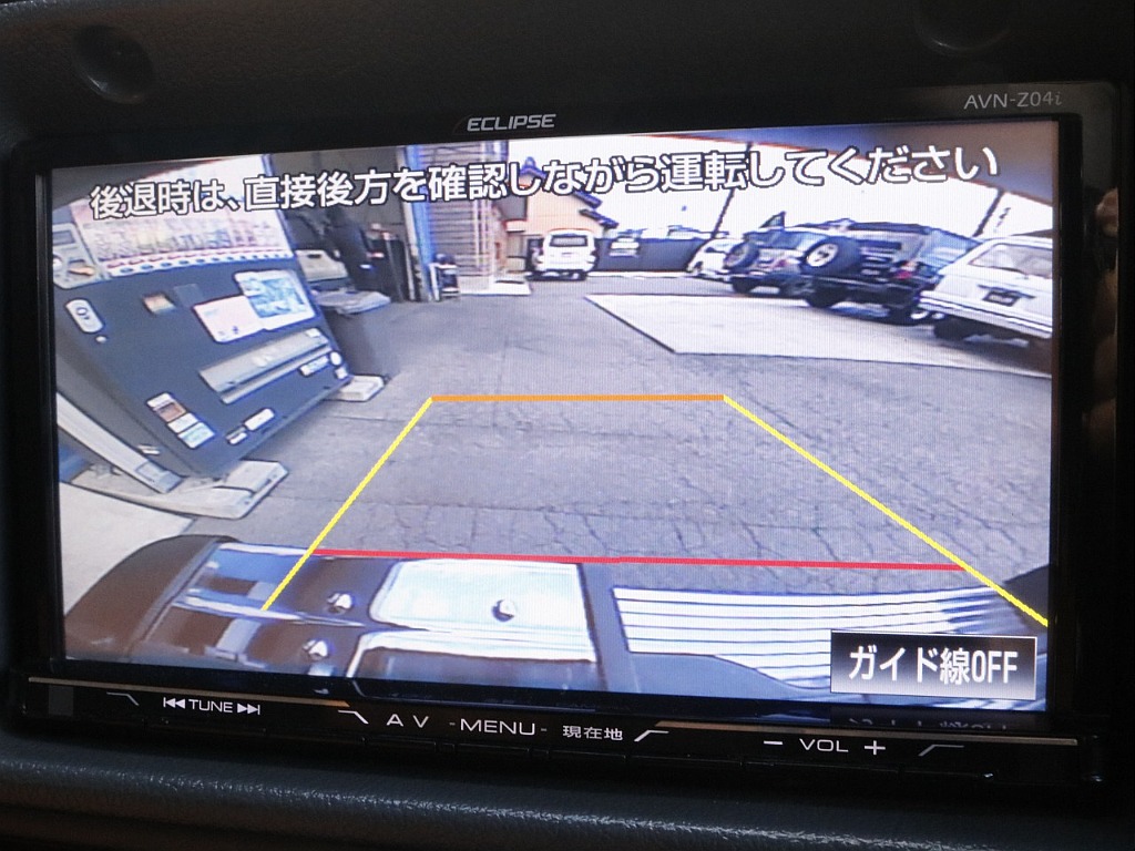 バックカメラ付きで駐車が苦手な方でも安心ですね♪