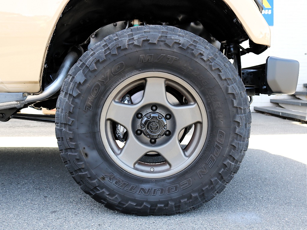 トヨタ ランドクルーザープラド(3枚目)