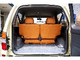 荷室には沢山の荷物を積む事が可能です。