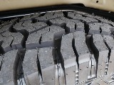 タイヤは新品です