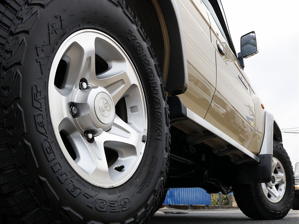 新品タイヤとなります