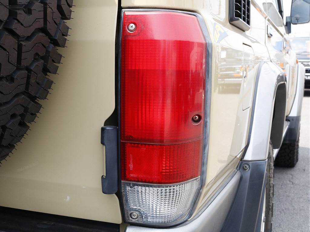 2色テールランプ