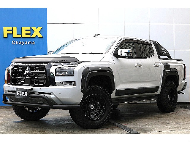 トライトン 2.4 GLS ディーゼルターボ 4WD