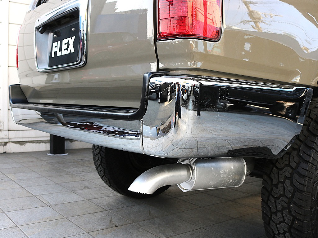 勿論リアもメッキバンパーです！