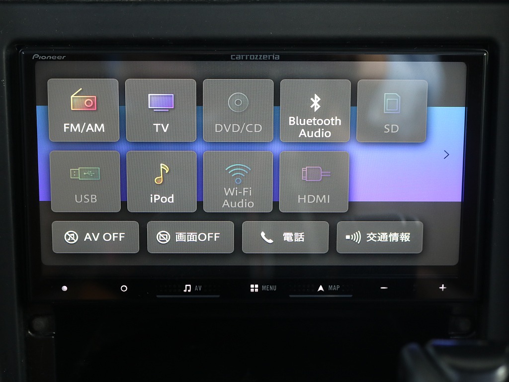 Bluetoothも接続可能ですのでお気に入りの音楽を流しながらドライブも楽しいですよ♪