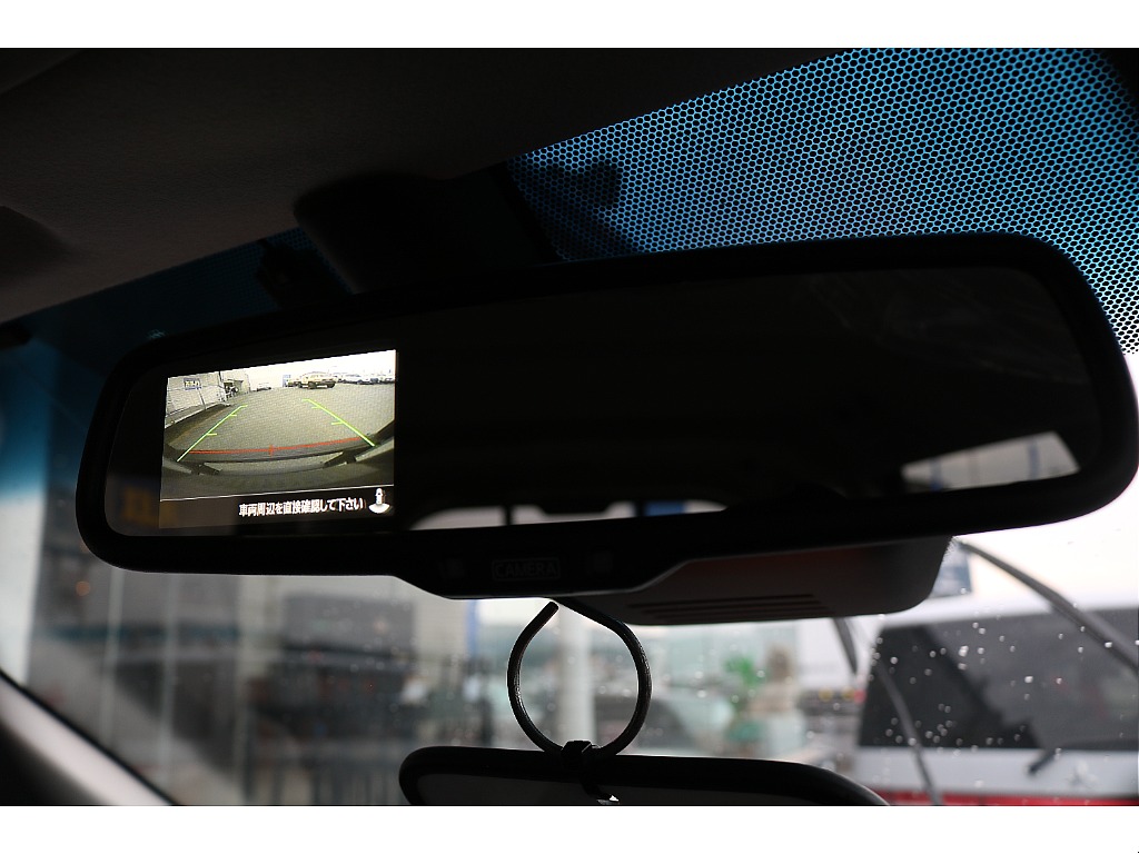 ミラーモニターも完備☆彡