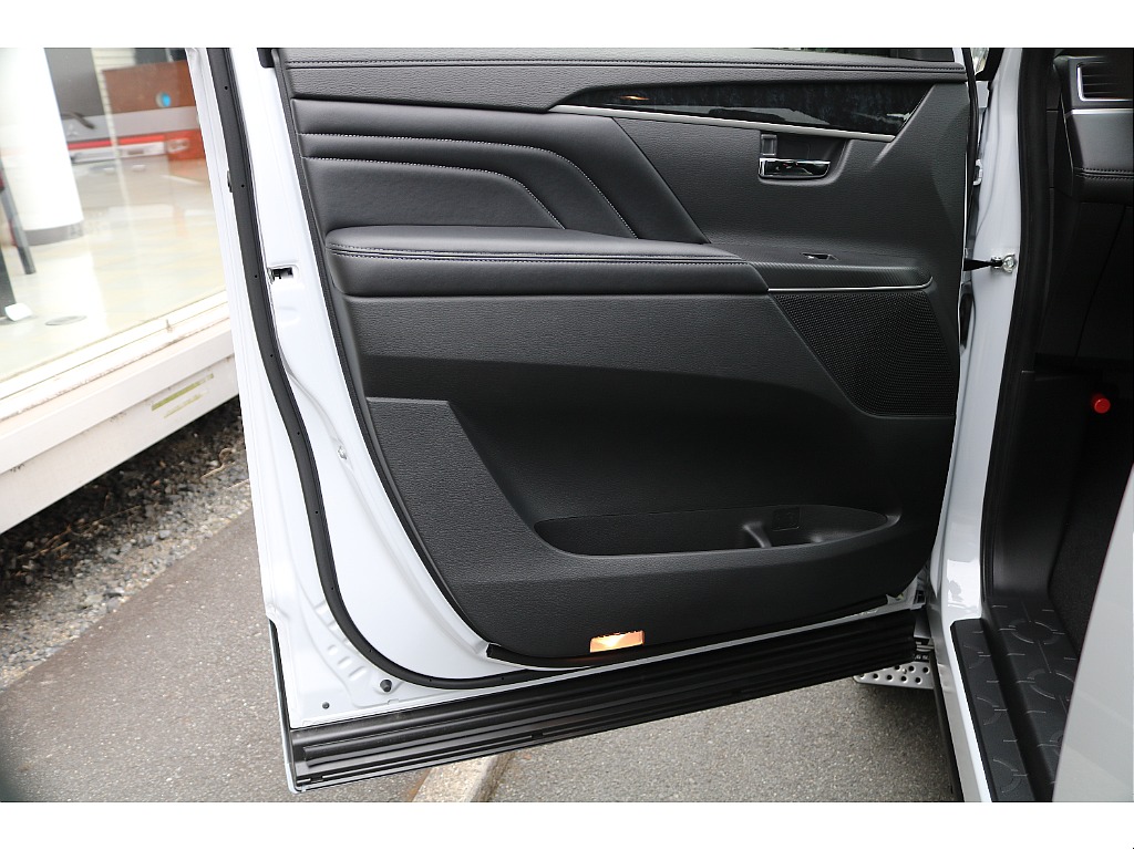 もちろん内張の状態も良好です！