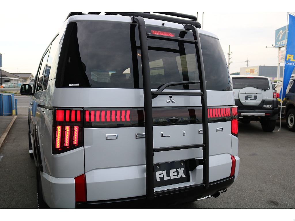 テールランプはシーケンシャルになっております！