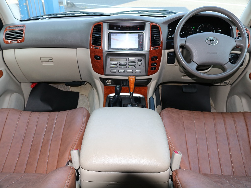 クラシックブラウンシートカバーが映えますね！