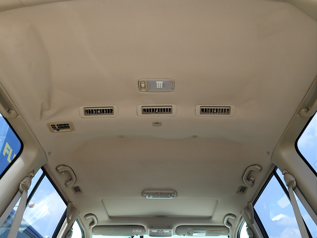 ルーフライニングの状態も良好です！