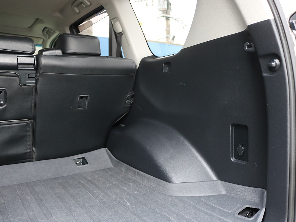 ラゲッジ側面も良好です！