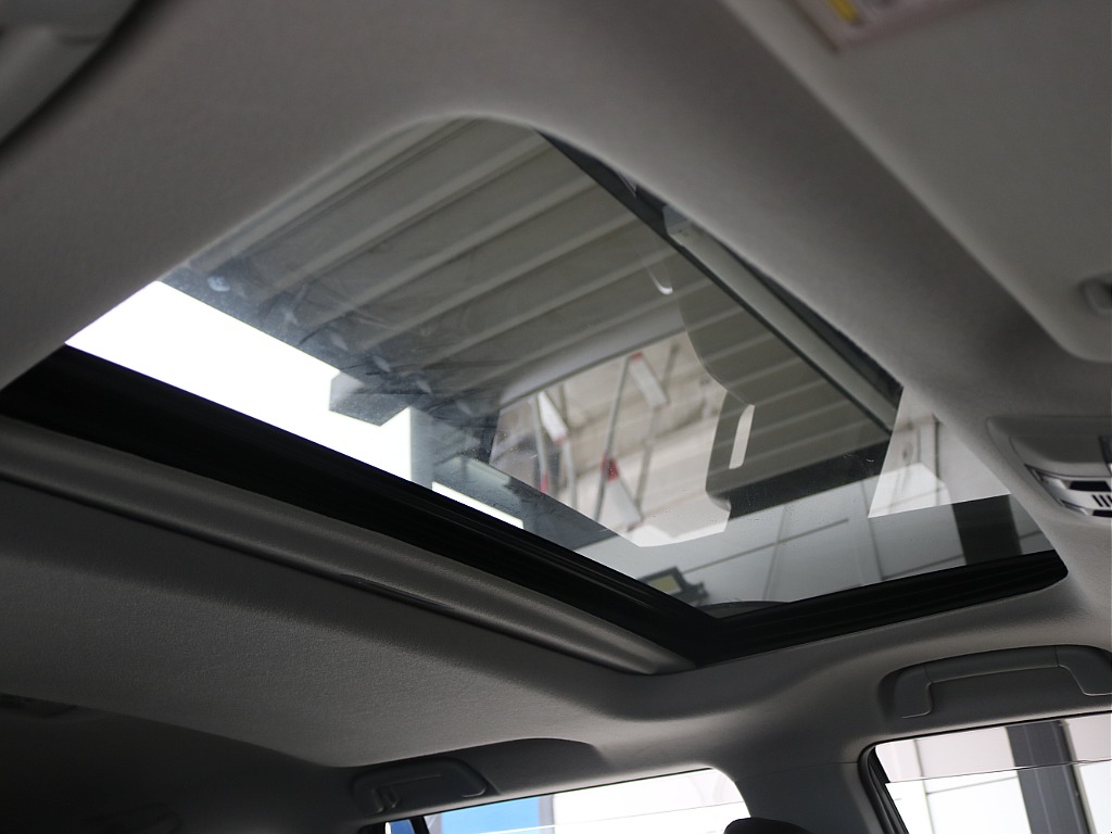 車内を明るく、新鮮な空気を取り込みます！