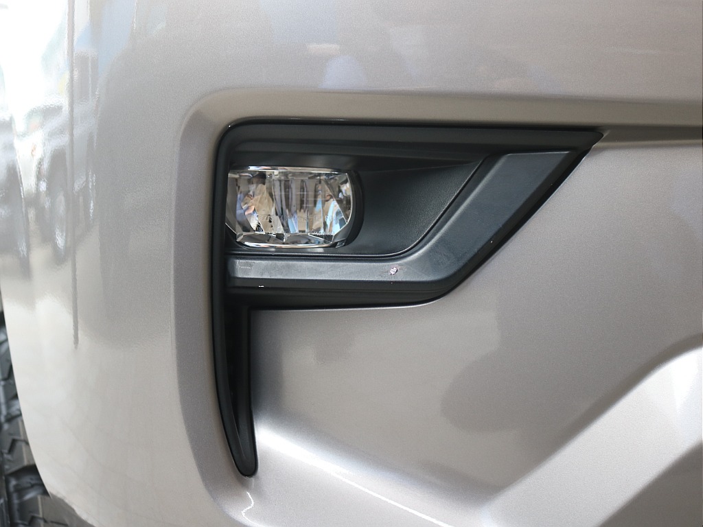 フォグベゼルももちろんマットブラック仕様！