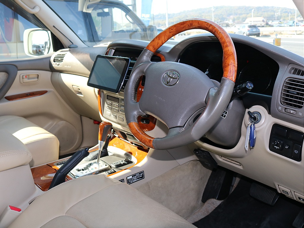 お問い合わせはランクル岡山店まで！！ＴＥＬ：０８６－４２０－２４２２