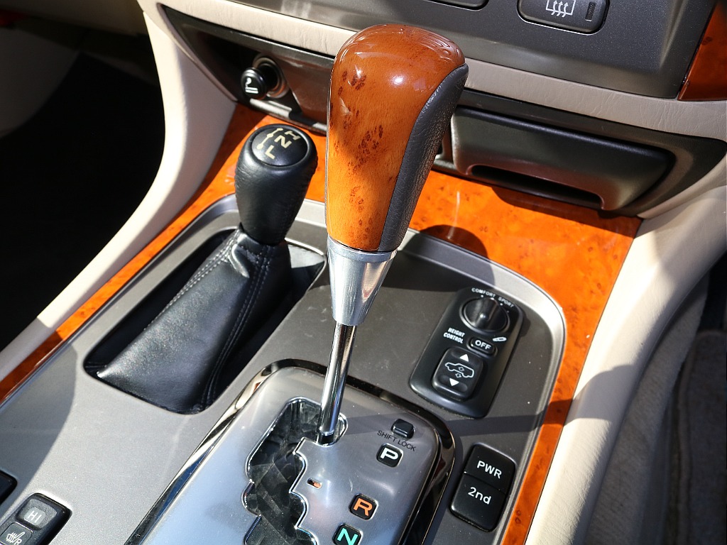 お問い合わせはランクル岡山店まで！！ＴＥＬ：０８６－４２０－２４２２