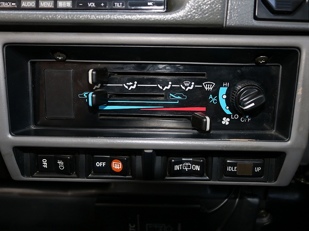 トヨタ ランドクルーザープラド(53枚目)