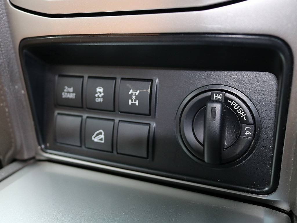 トヨタ ランドクルーザープラド(57枚目)