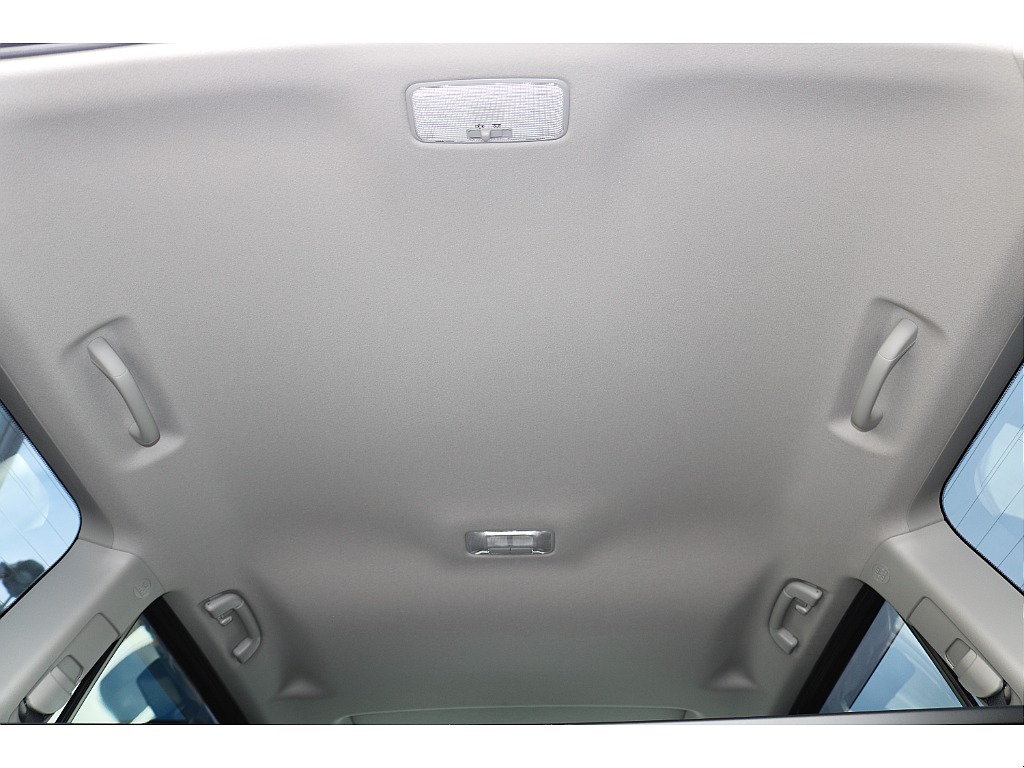 ルーフライニングの状態も良好です！