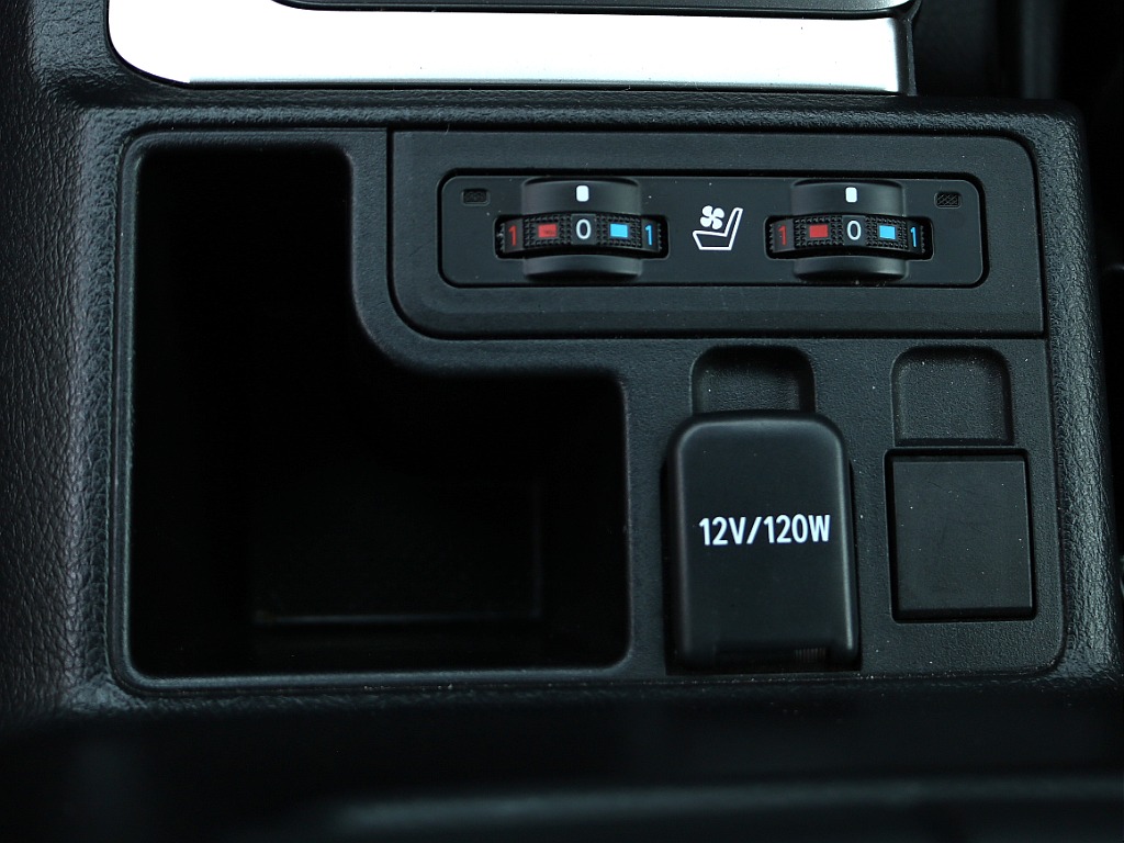 シートヒーター＆クーラー付き☆彡