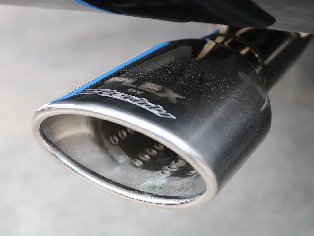 新品フレックスマフラー装着済み☆彡
