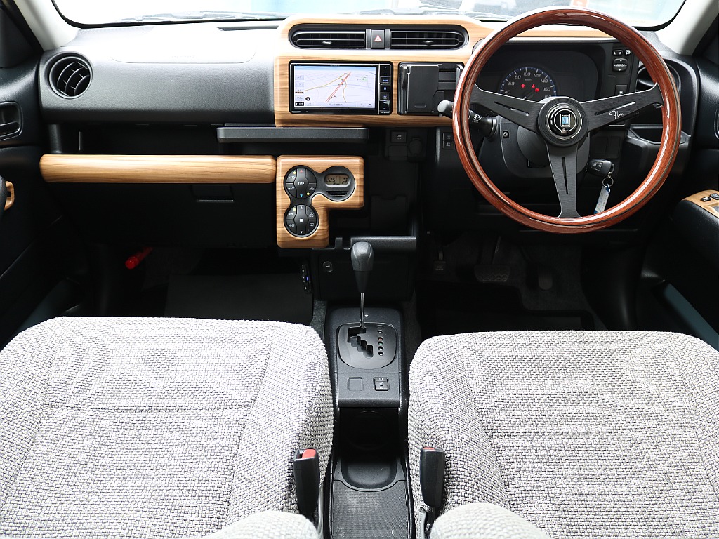 グレーシートカバーとハンドルパネルのマッチングがとてもいいですね！