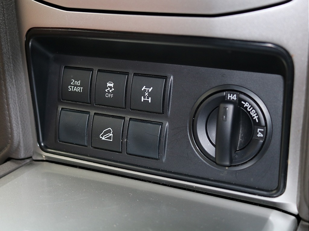 トヨタ ランドクルーザープラド(53枚目)